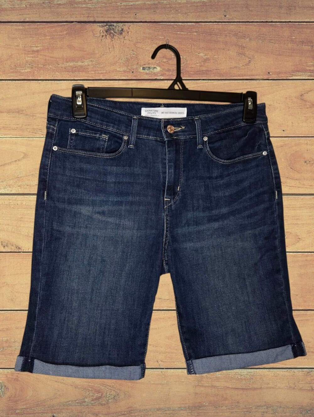 Signature by Levi Strauss & Co. Mid Rise Bermuda Shorts Womens Size 8 W29